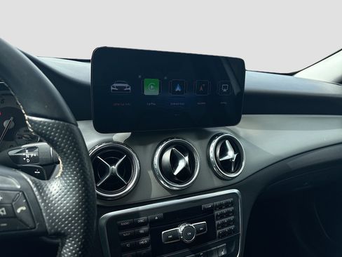 Used 2015 Mercedes-Benz GLA 250 image 16