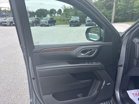 Used 2021 Chevrolet Suburban High Country w/ Premium Package AWD/4WD image 13