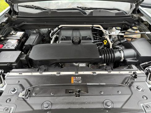Used 2025 Chevrolet Colorado Z71 AWD/4WD image 34