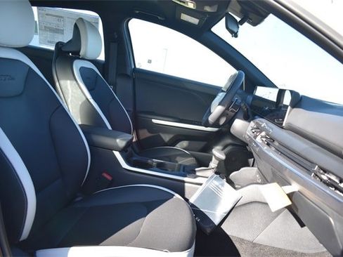 New 2025 Kia K4 GT-Line w/ GT-Line Premium Package image 13