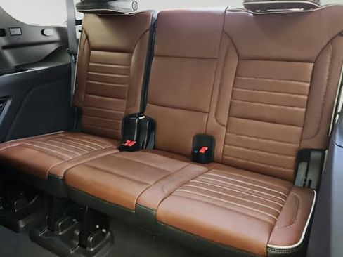 Used 2023 GMC Yukon Denali Ultimate AWD/4WD image 23