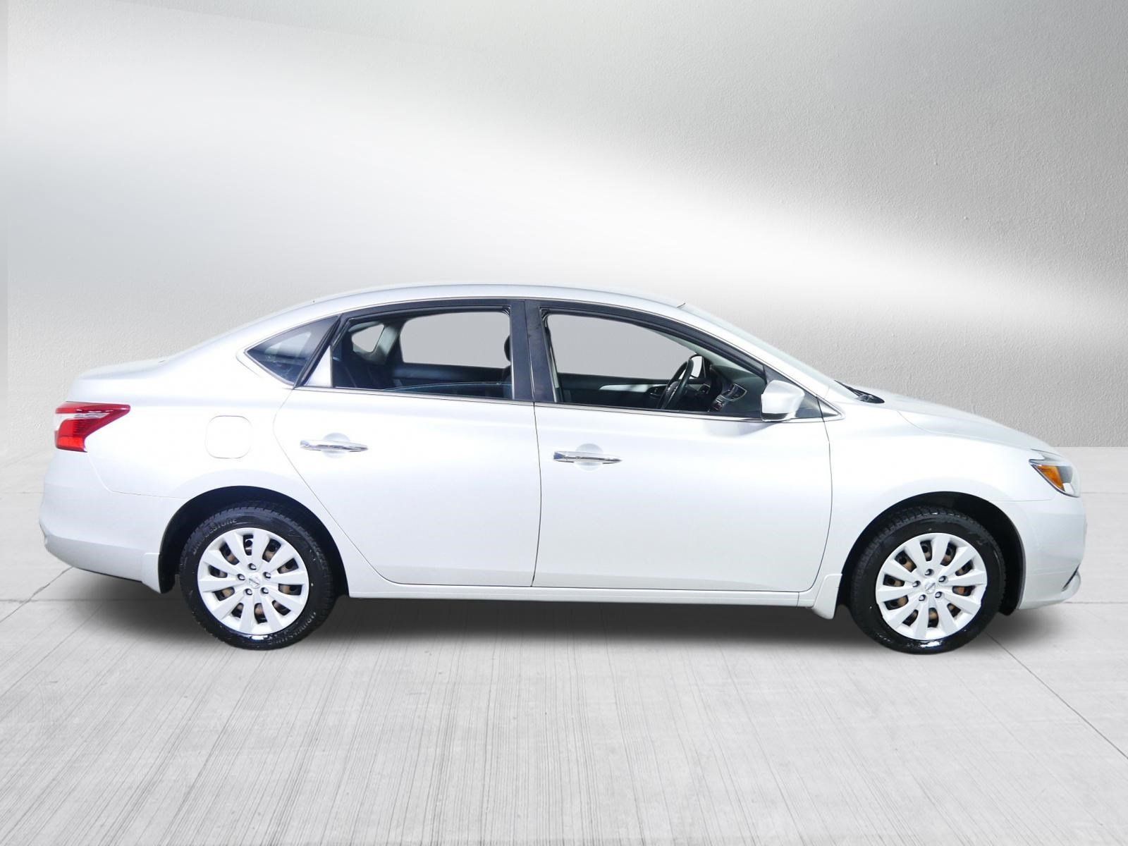 Used 2017 Nissan Sentra S FWD image 8