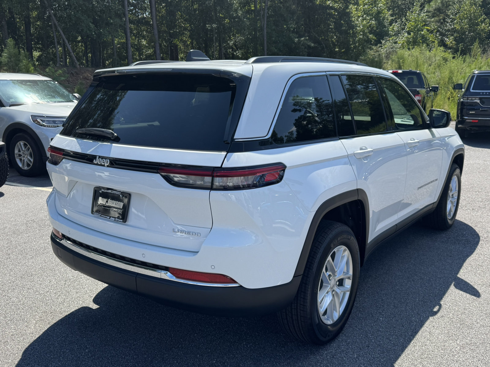 New 2026 Jeep Grand Cherokee Laredo RWD image 5