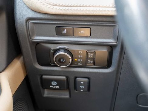 Used 2024 Ford Expedition Limited AWD/4WD image 27