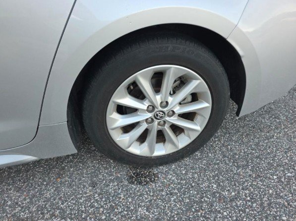 Used 2022 Toyota Corolla XLE FWD image 13