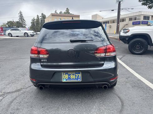 Used 2012 Volkswagen Golf 4-Door FWD image 4
