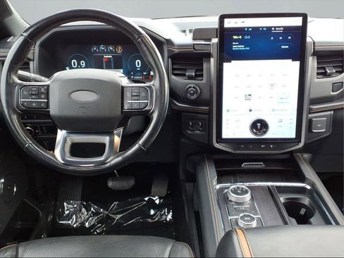 Used 2024 Ford Expedition Max Platinum image 4
