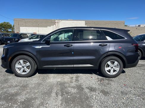 New 2026 Kia Sorento LX image 2