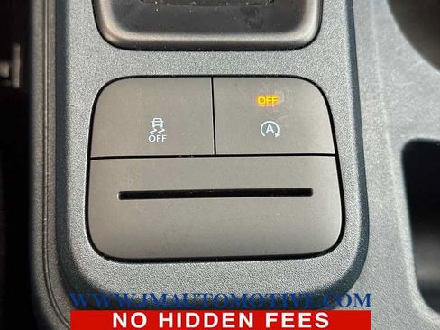 Used 2026 Ford Maverick XLT AWD/4WD image 35