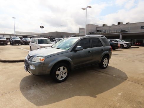 Used 2006 Saturn Vue 2WD V6 w/ Chrome Pkg image 2