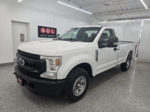 Used 2020 Ford F250 XL w/ Power Equipment Group image 4