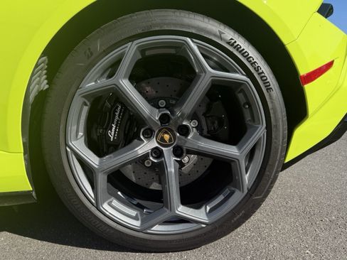 Used 2024 Lamborghini Huracan Tecnica image 20