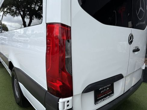 Used 2021 Mercedes-Benz Sprinter 2500 image 12