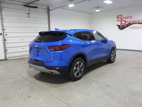 Used 2025 Chevrolet Blazer LT AWD/4WD image 4
