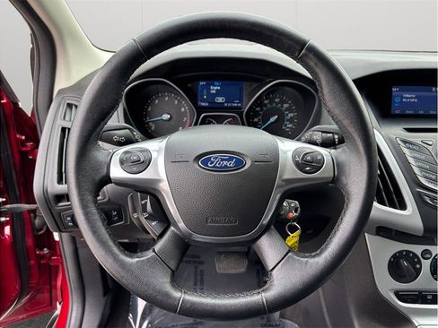 Used 2014 Ford Focus SE w/ Equipment Group 201A image 19