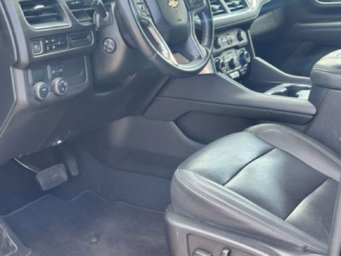 Used 2023 Chevrolet Tahoe LT w/ Luxury Package RWD image 8