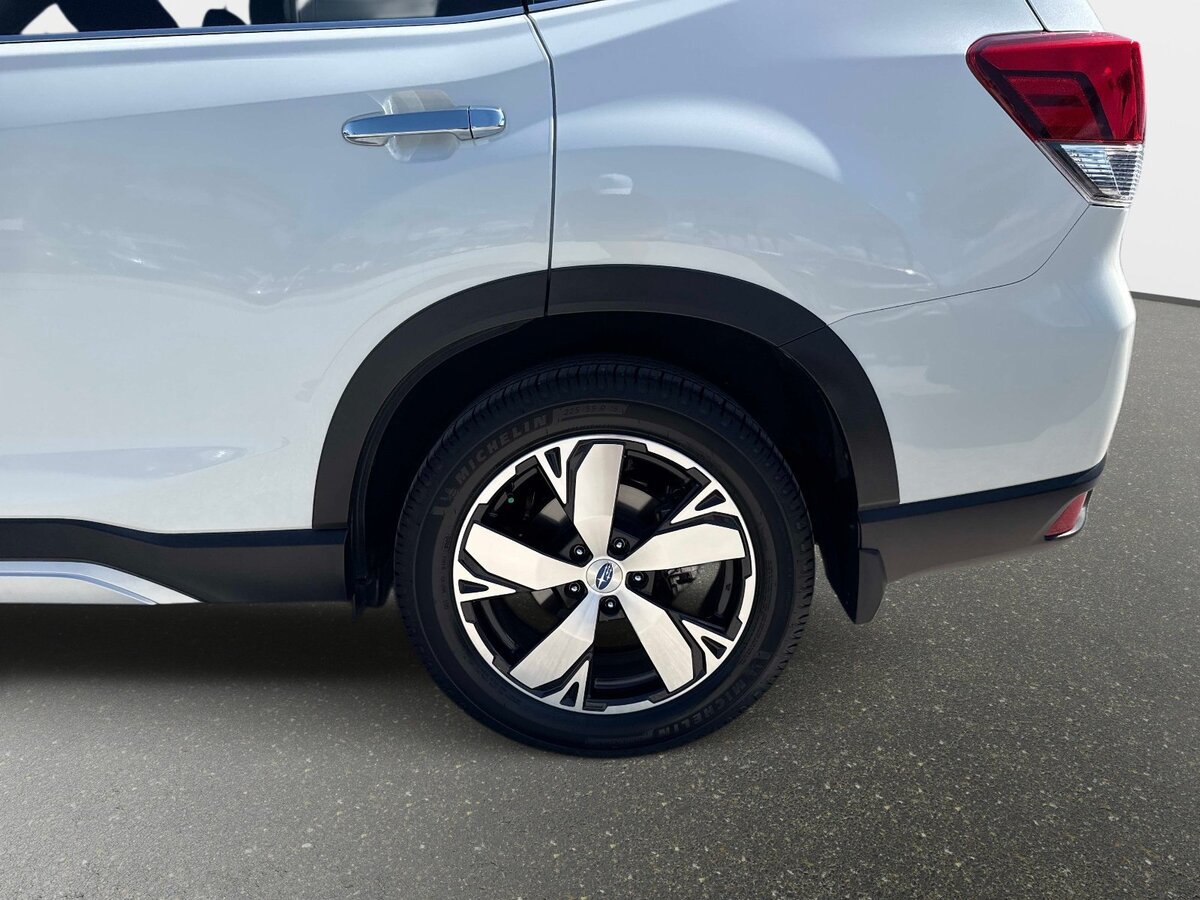 Used 2019 Subaru Forester Touring w/ Popular Package #3 AWD/4WD image 9