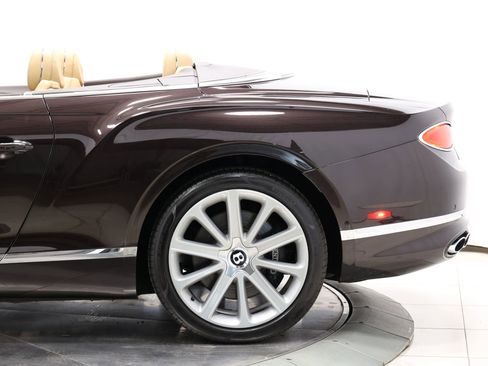Used 2021 Bentley Continental GT AWD/4WD image 11