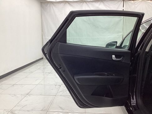 Used 2019 Kia Optima EX image 24