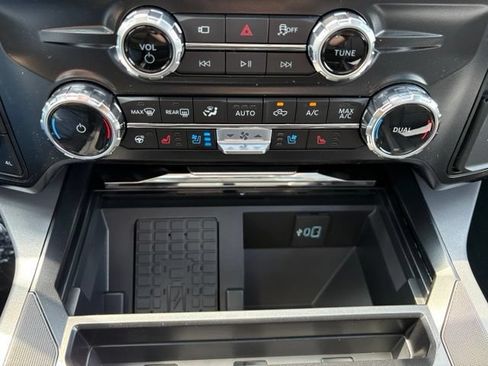 New 2026 Ford F250 Lariat w/ Black Appearance Package AWD/4WD image 34