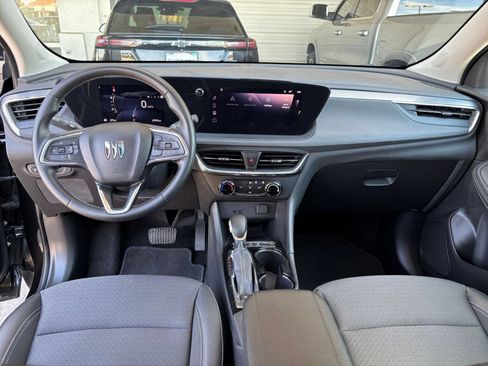 Used 2025 Buick Encore GX Preferred AWD/4WD image 33