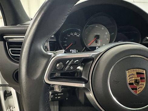 Used 2021 Porsche Macan S image 27