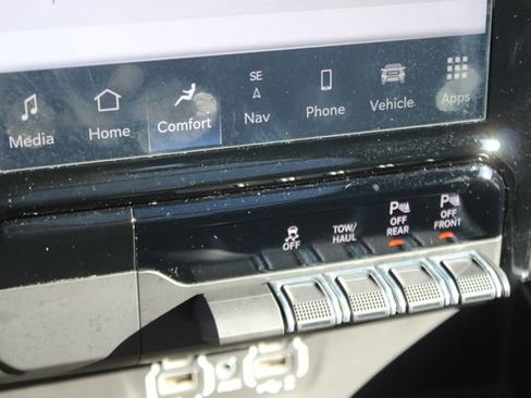 Used 2023 RAM 1500 Laramie image 9