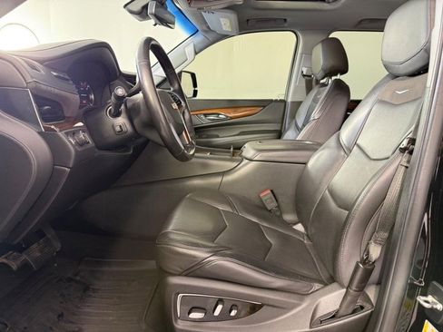 Used 2018 Cadillac Escalade Luxury image 14