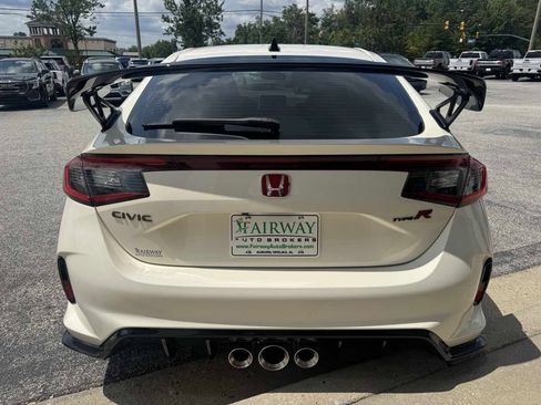 Used 2025 Honda Civic Type R image 7