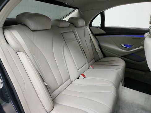 Used 2016 Mercedes-Benz S 550 Sedan image 31
