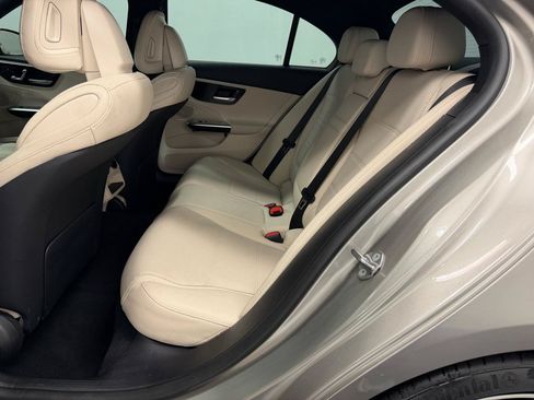 Used 2022 Mercedes-Benz C 300 Sedan image 8
