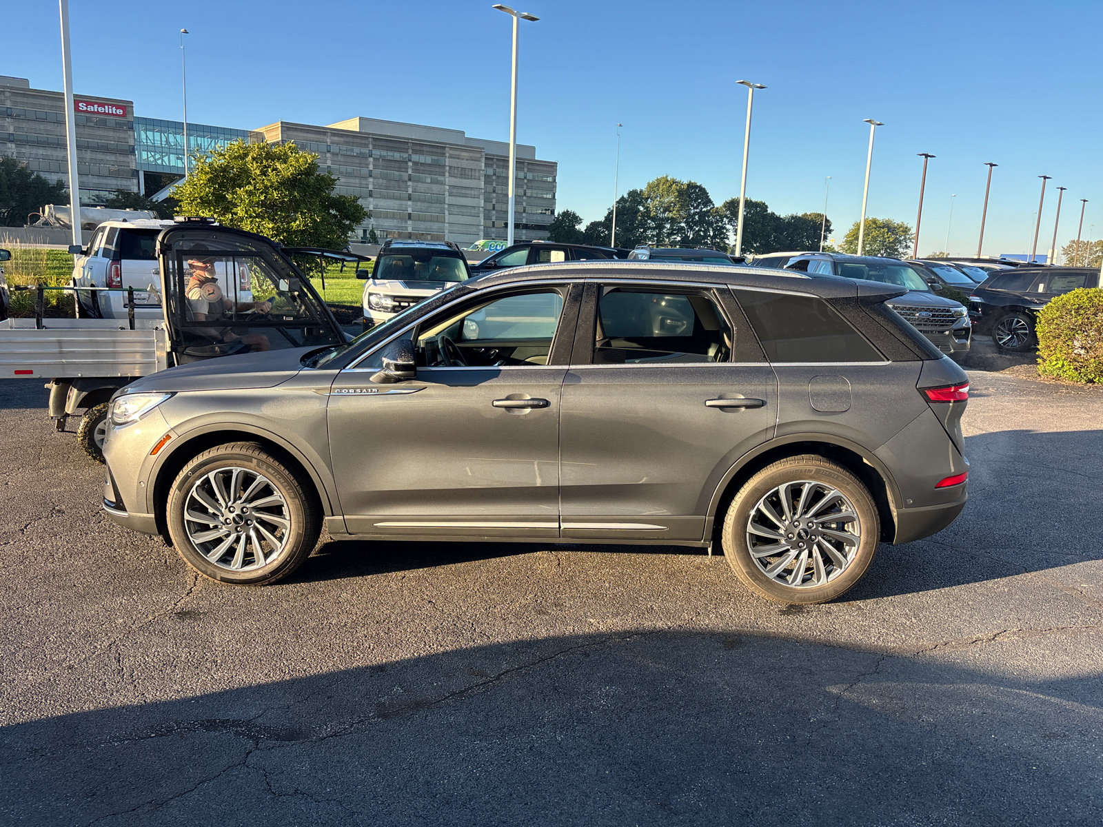 Certified 2024 Lincoln Corsair Reserve w/ Equipment Group 202A AWD/4WD image 4