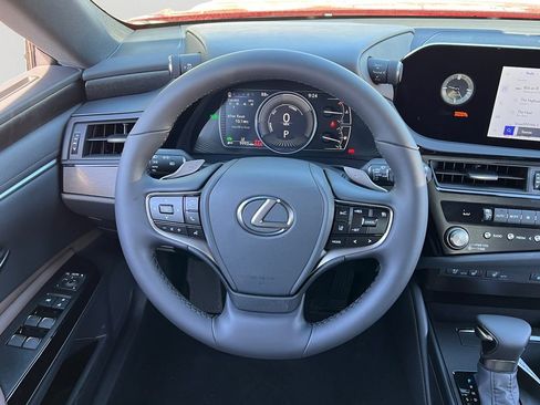 New 2025 Lexus ES 300h w/ Premium Package image 14