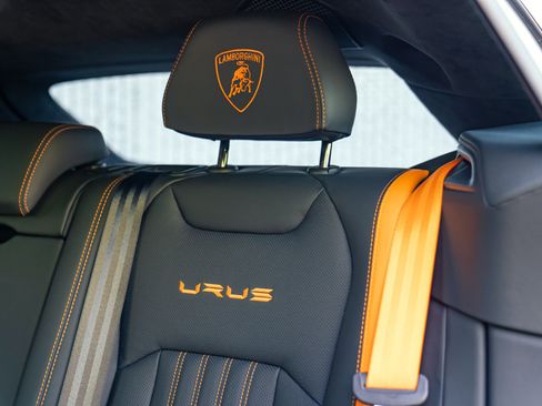Used 2024 Lamborghini Urus S AWD/4WD image 55