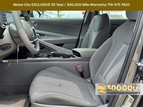 New 2025 Hyundai Elantra SE image 17