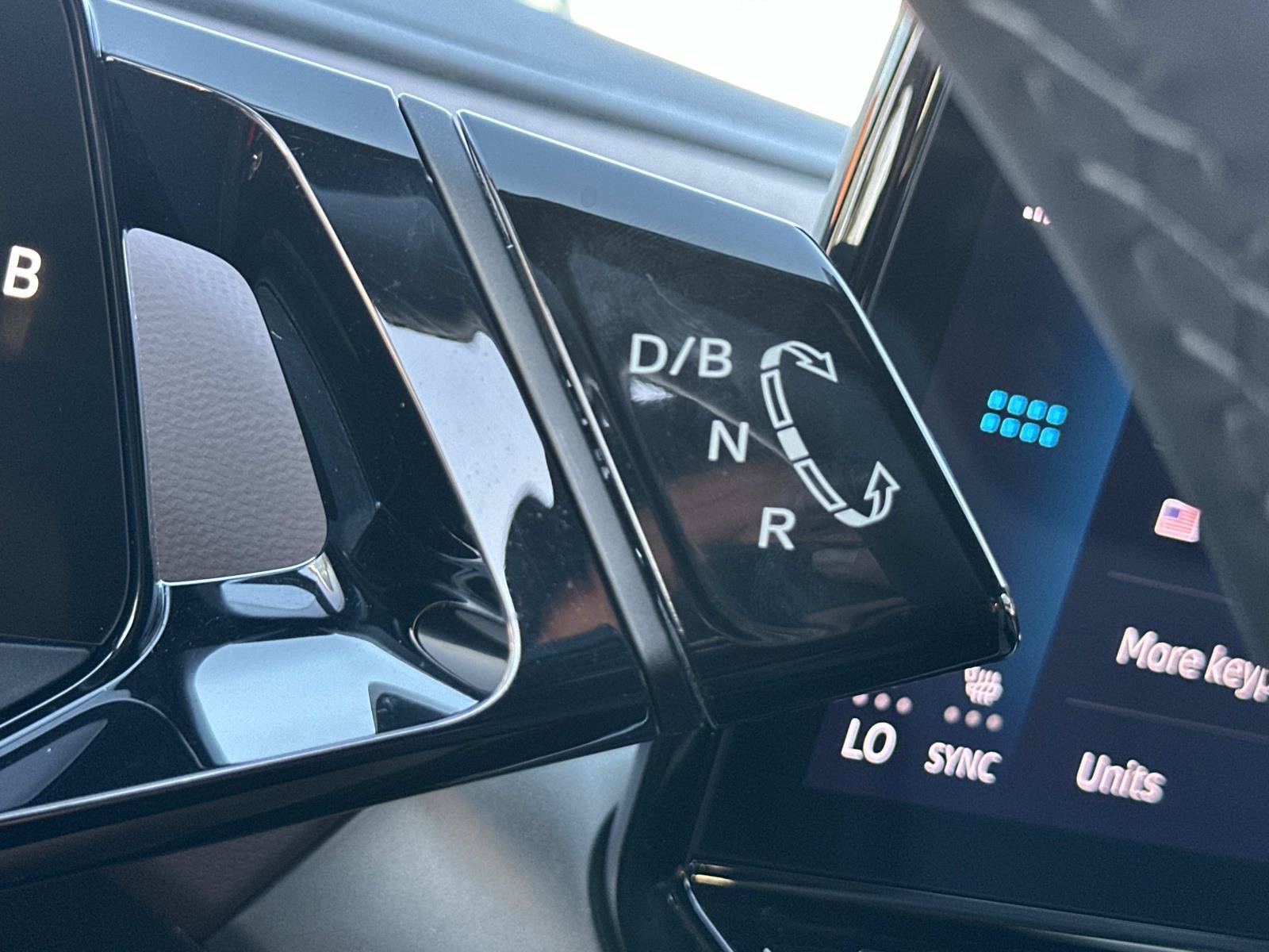 Certified 2023 Volkswagen ID.4 Pro RWD image 18