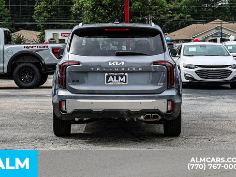Used 2023 Kia Telluride EX w/ EX Captain's Chair Package AWD/4WD image 12