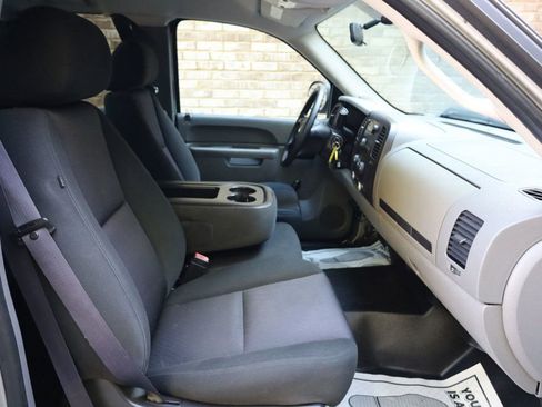 Used 2011 Chevrolet Silverado 1500 W/T image 11