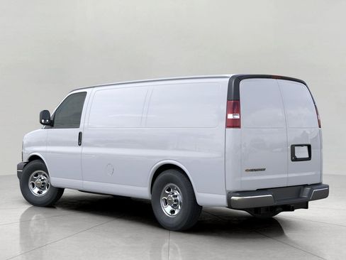 New 2026 Chevrolet Express 2500 w/ Driver Convenience Package RWD image 11