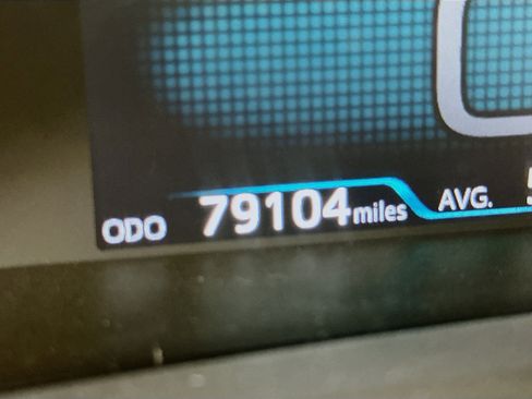 Used 2017 Toyota Prius Four w/ Premium Convenience Package FWD image 19