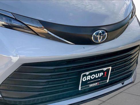 Used 2023 Toyota Sienna XLE Woodland Edition AWD/4WD image 30