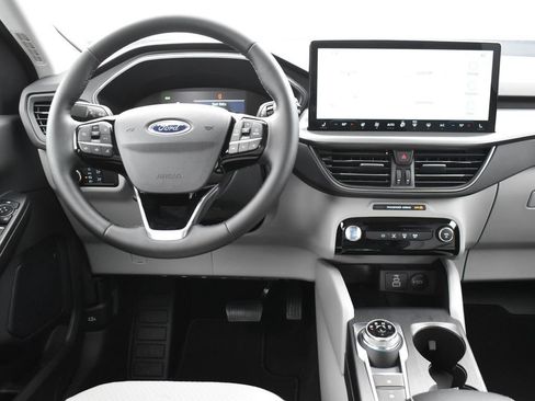 New 2025 Ford Escape SE FWD image 15