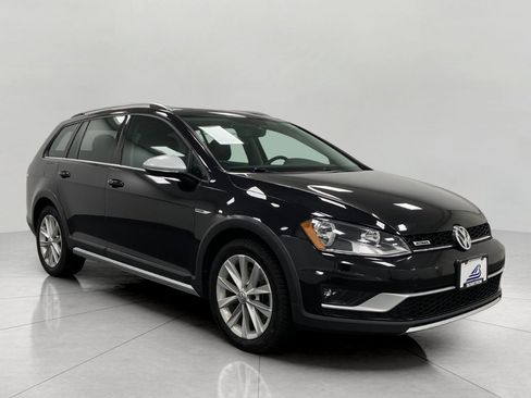 Used 2017 Volkswagen Golf Alltrack S AWD/4WD image 3