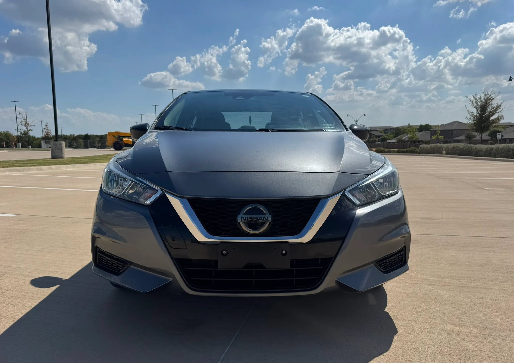 Used 2021 Nissan Versa S FWD image 2