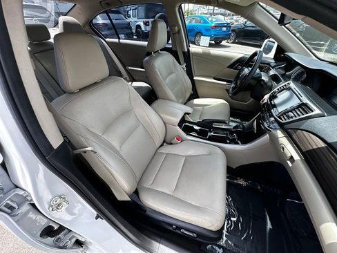 Used 2017 Honda Accord EX-L image 15