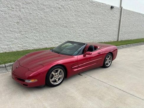 Used 2000 Chevrolet Corvette Convertible RWD image 18