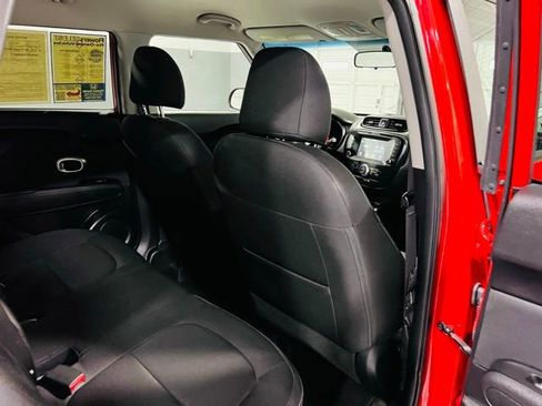 Used 2019 Kia Soul + FWD image 29