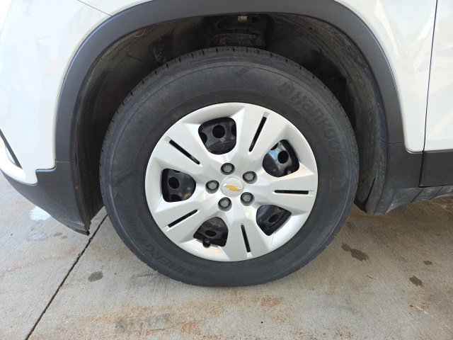 Used 2017 Chevrolet Trax LS FWD image 52