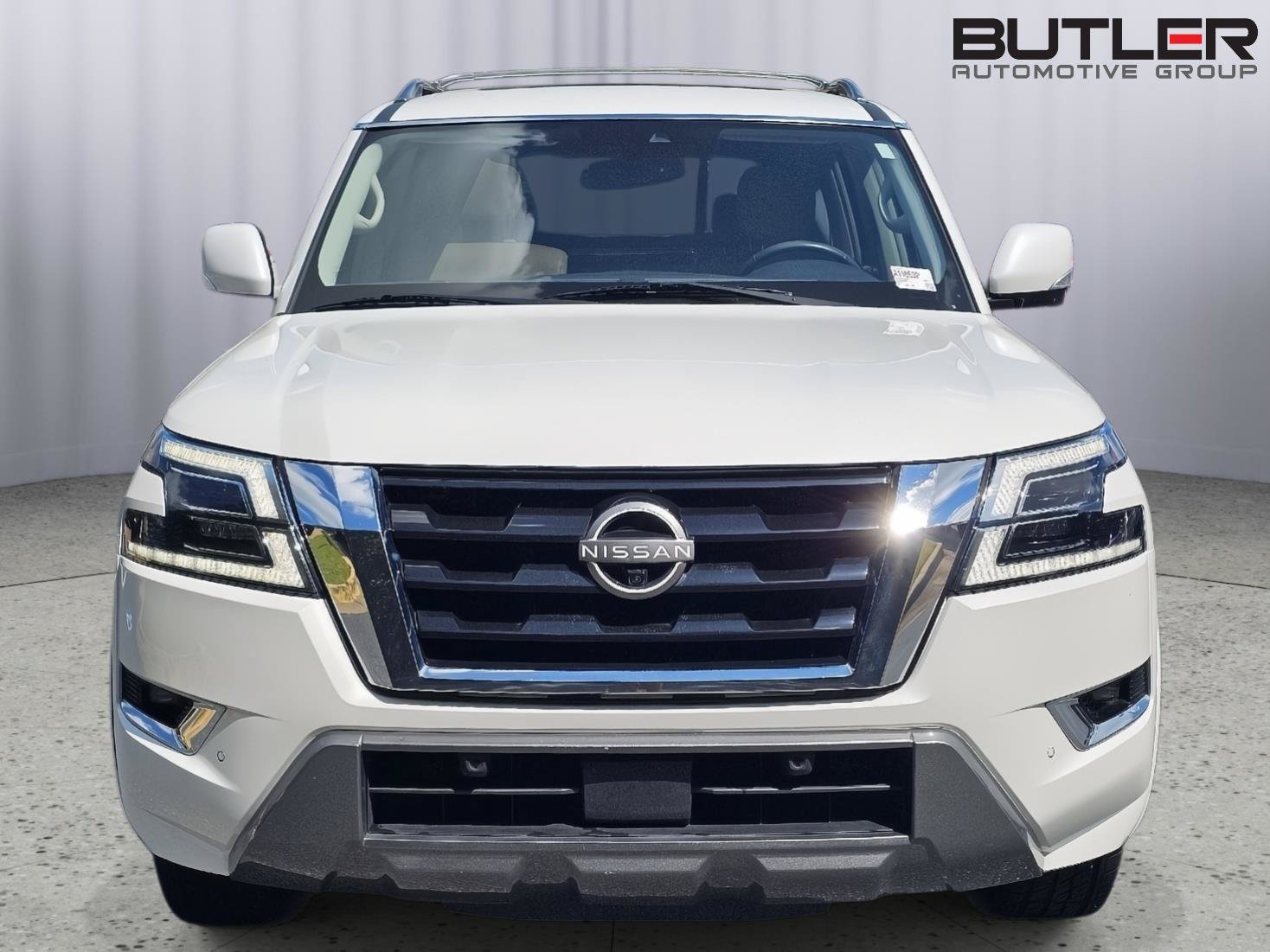 Used 2023 Nissan Armada SL w/ Captain's Chairs Package AWD/4WD image 2