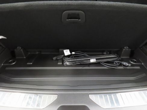 Used 2025 Chevrolet Tahoe High Country image 44